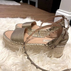 Valentino Size 39 / AUTHENTIC